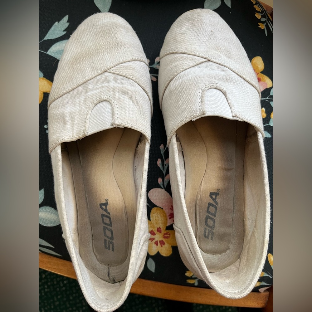 White Toms